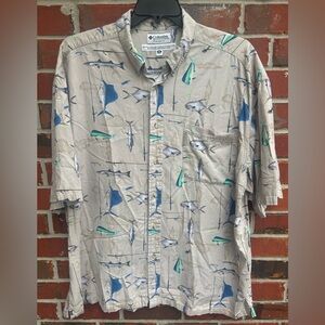 Columbia Men's Short Sleeve Button Down 2XL Saltwater Fish Print Shirt - Gray Z7